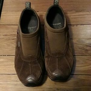 Merrell waterproof polartec shoes. Ladies 7